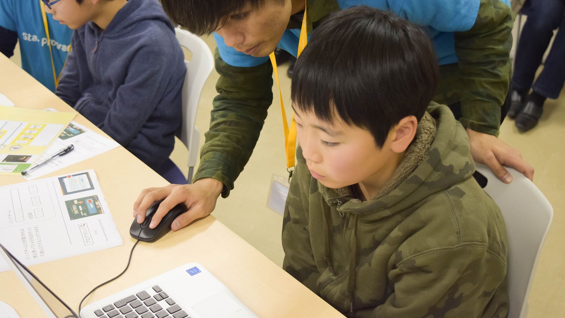 講師が教えている様子