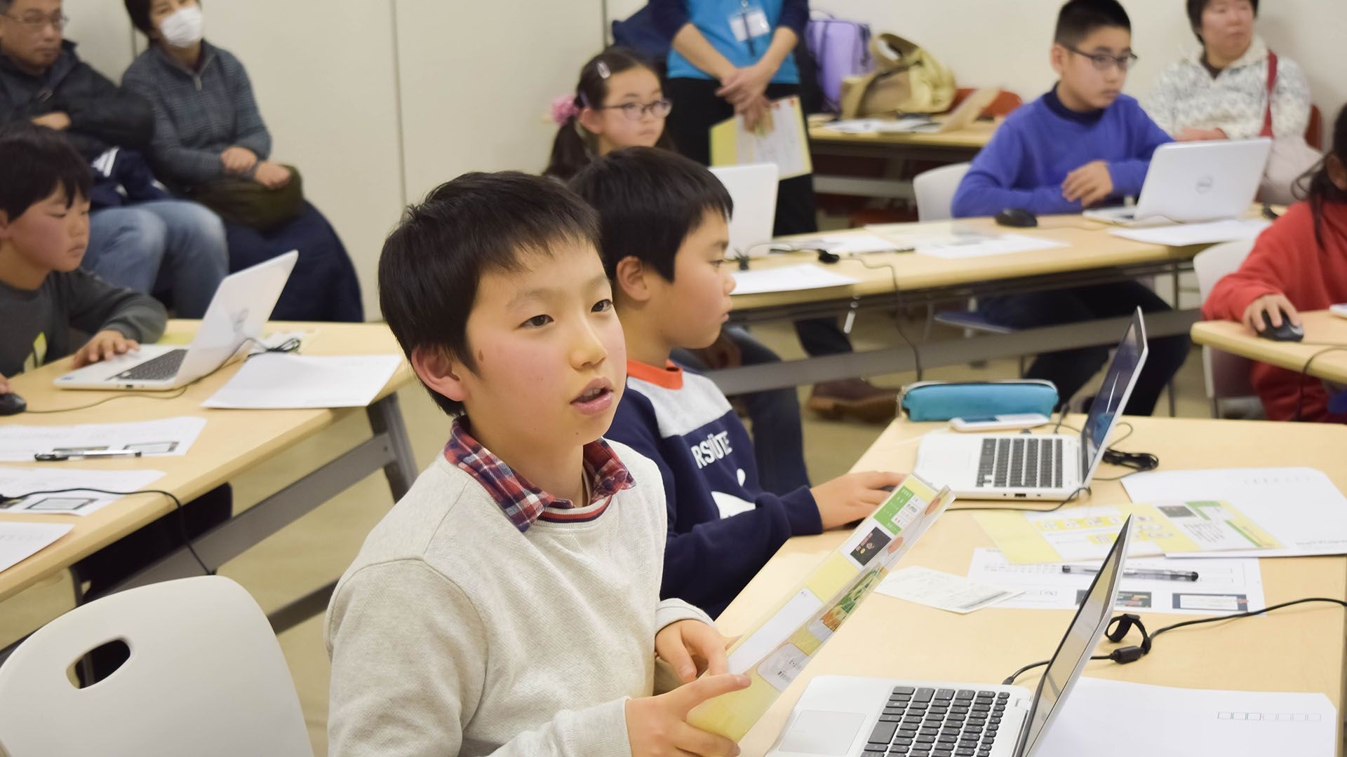 子どもが話している様子