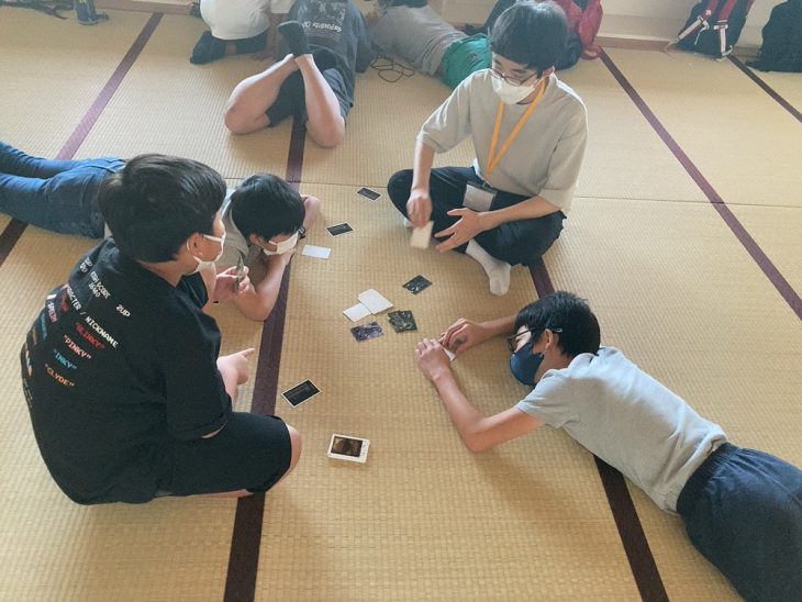キャンプの夜の様子